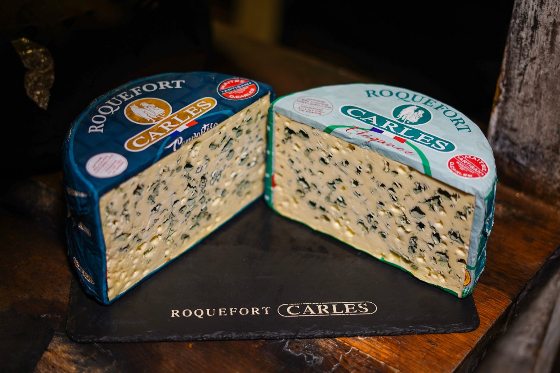 Roquefort AOP Carles, gammes Convoitise et Élégance au lait cru de brebis